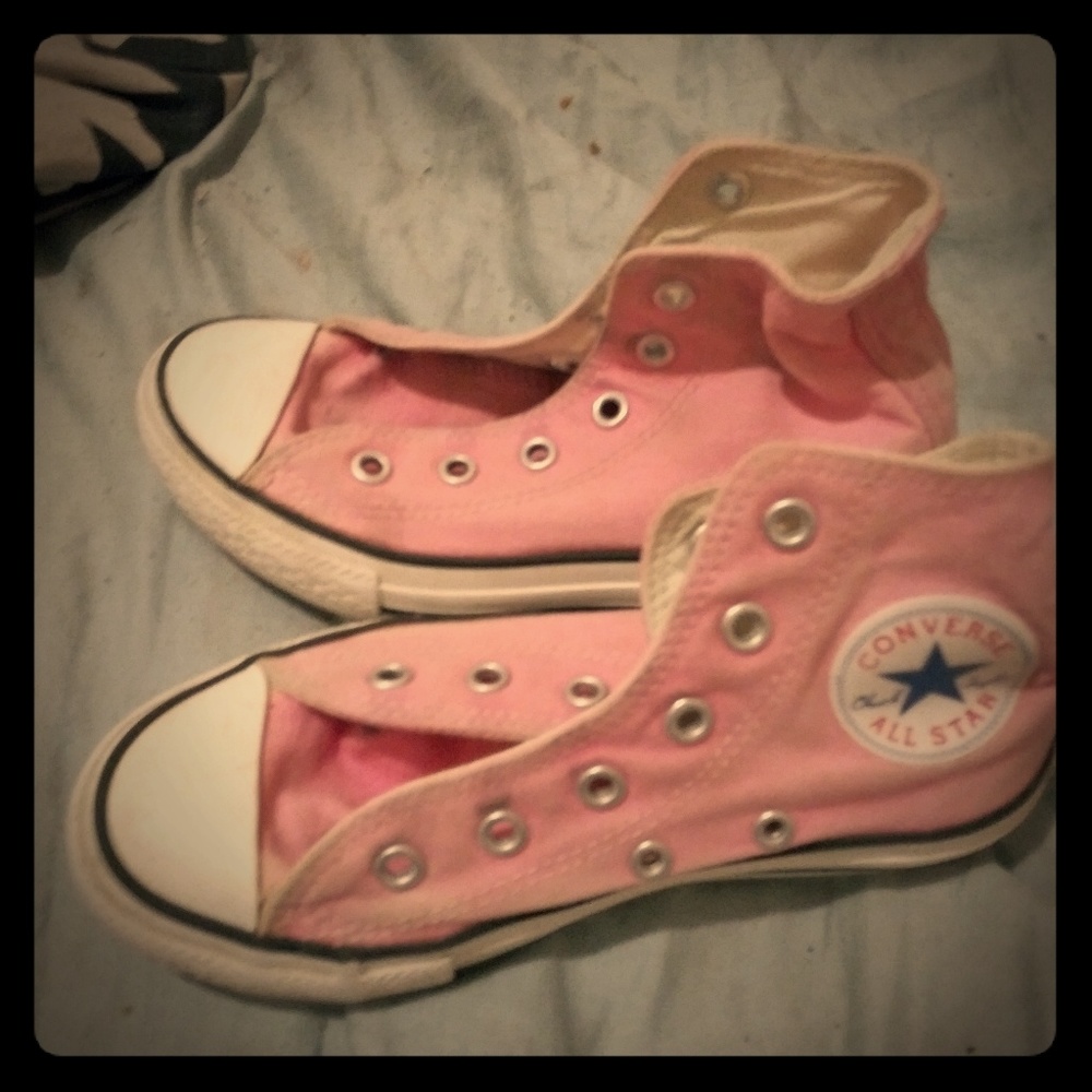Girls pink converse